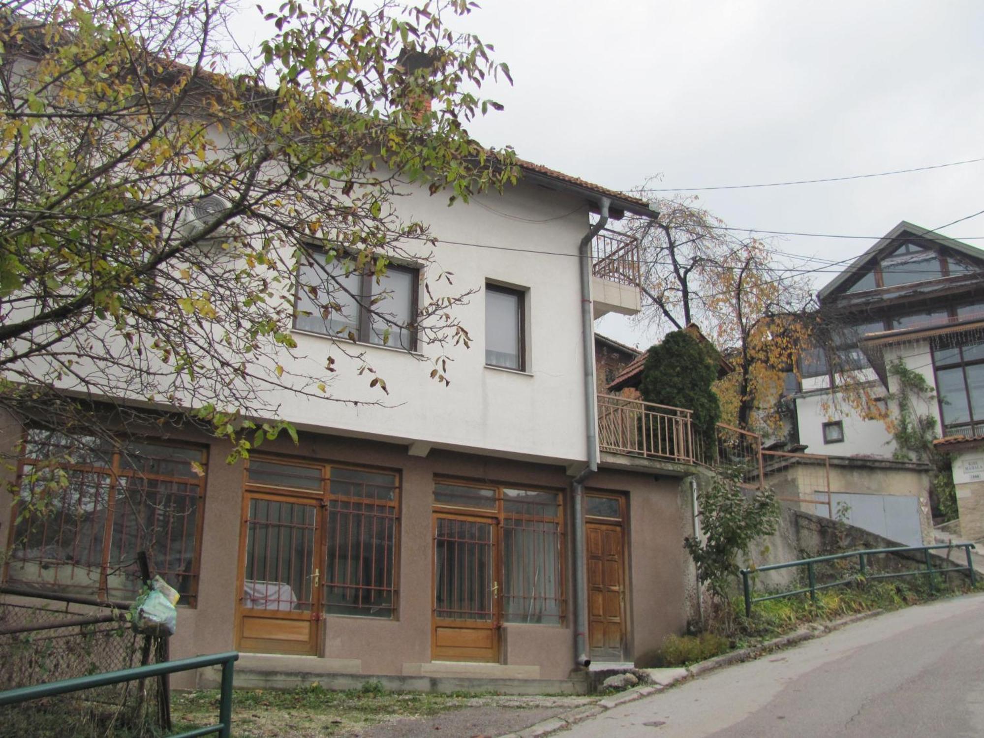 Apartment Safir - Free Parking Sarajevo Bagian luar foto