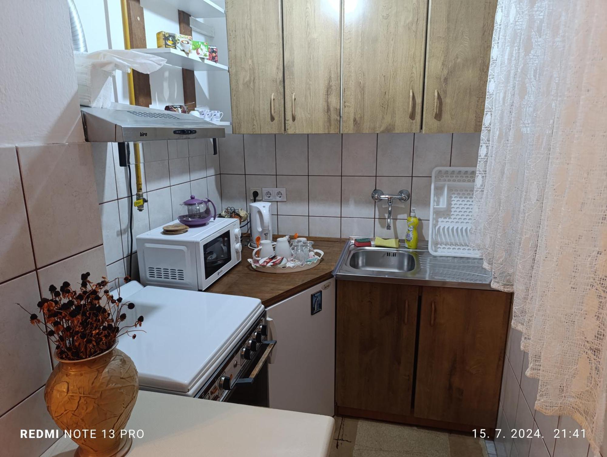 Apartment Safir - Free Parking Sarajevo Bagian luar foto
