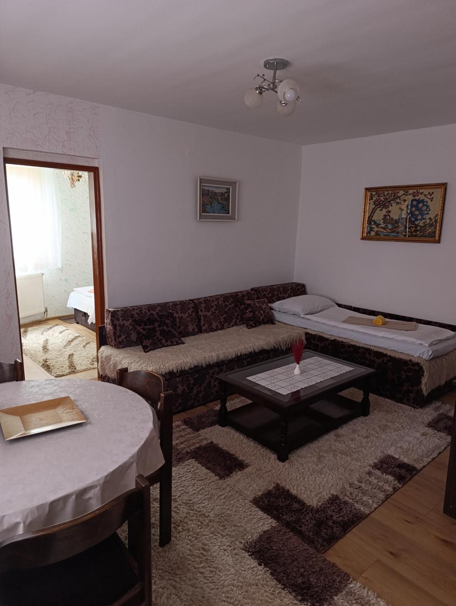 Apartment Safir - Free Parking Sarajevo Bagian luar foto